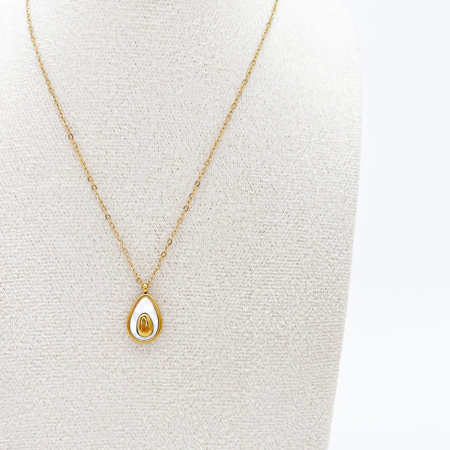 COLLAR AGUACATITO
