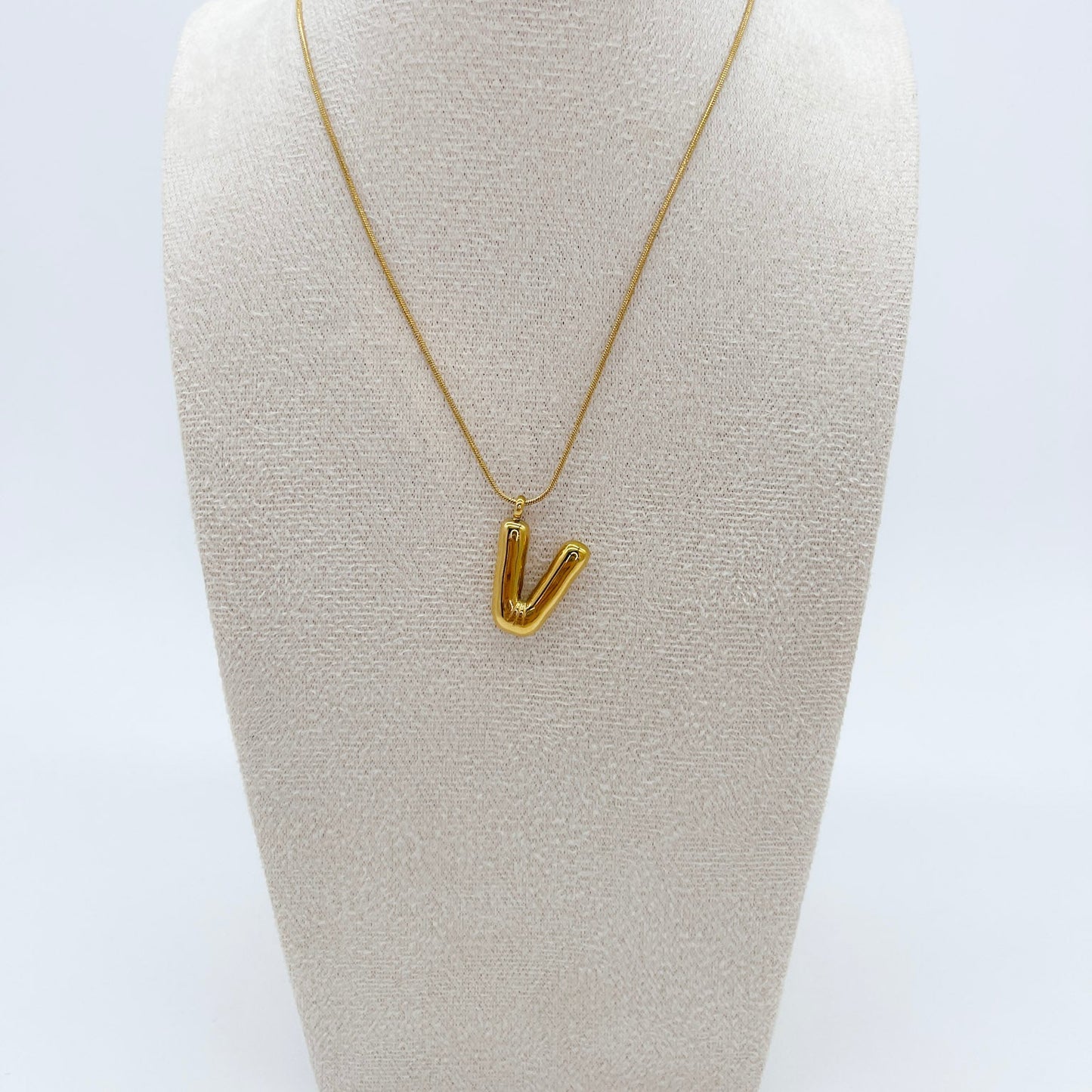 COLLAR INICIAL GLOBO