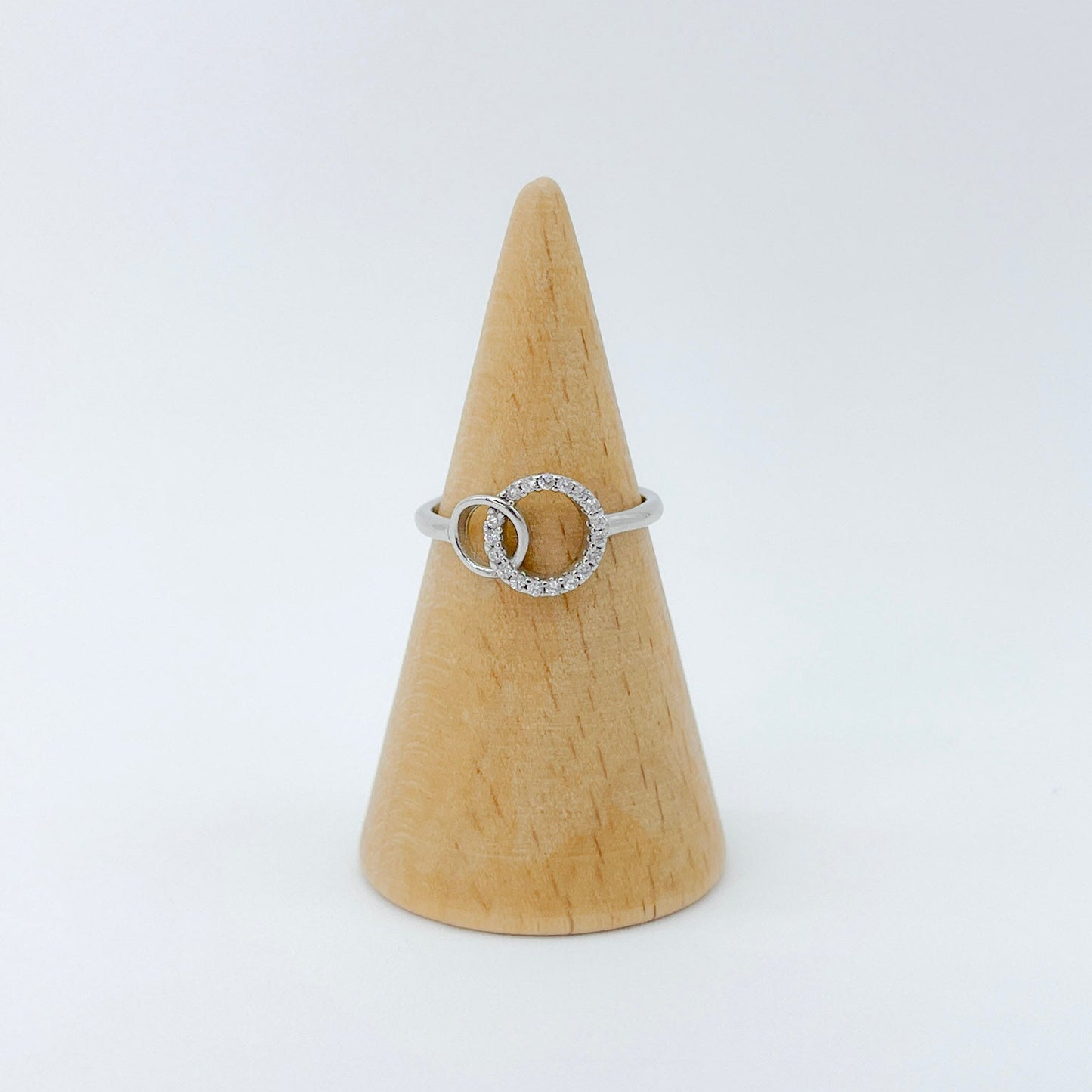 ANILLO ONION CIRCULOS UNIDOS CON ZIRCONIAS