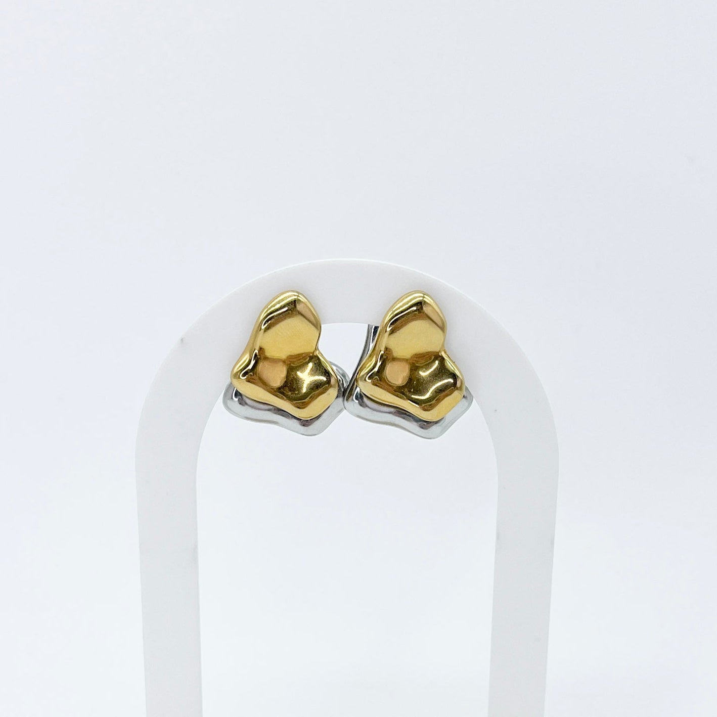 ARETES SERENA IRREGULAR DOS COLORES