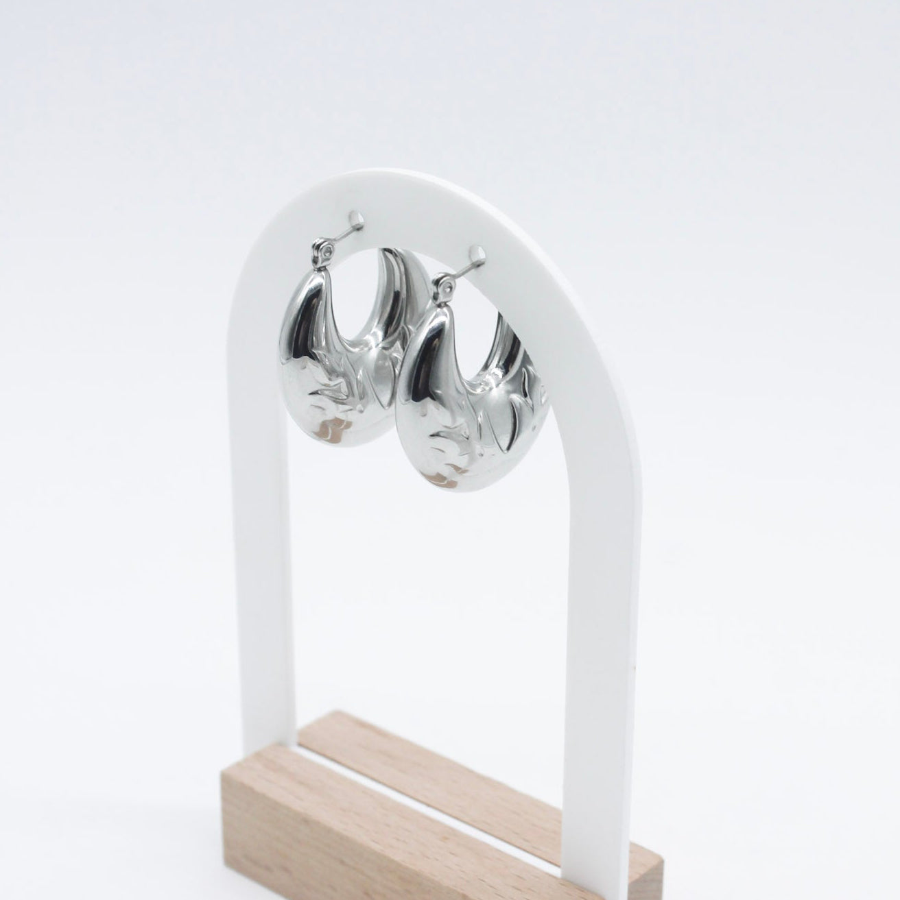 ARETES LUMIA