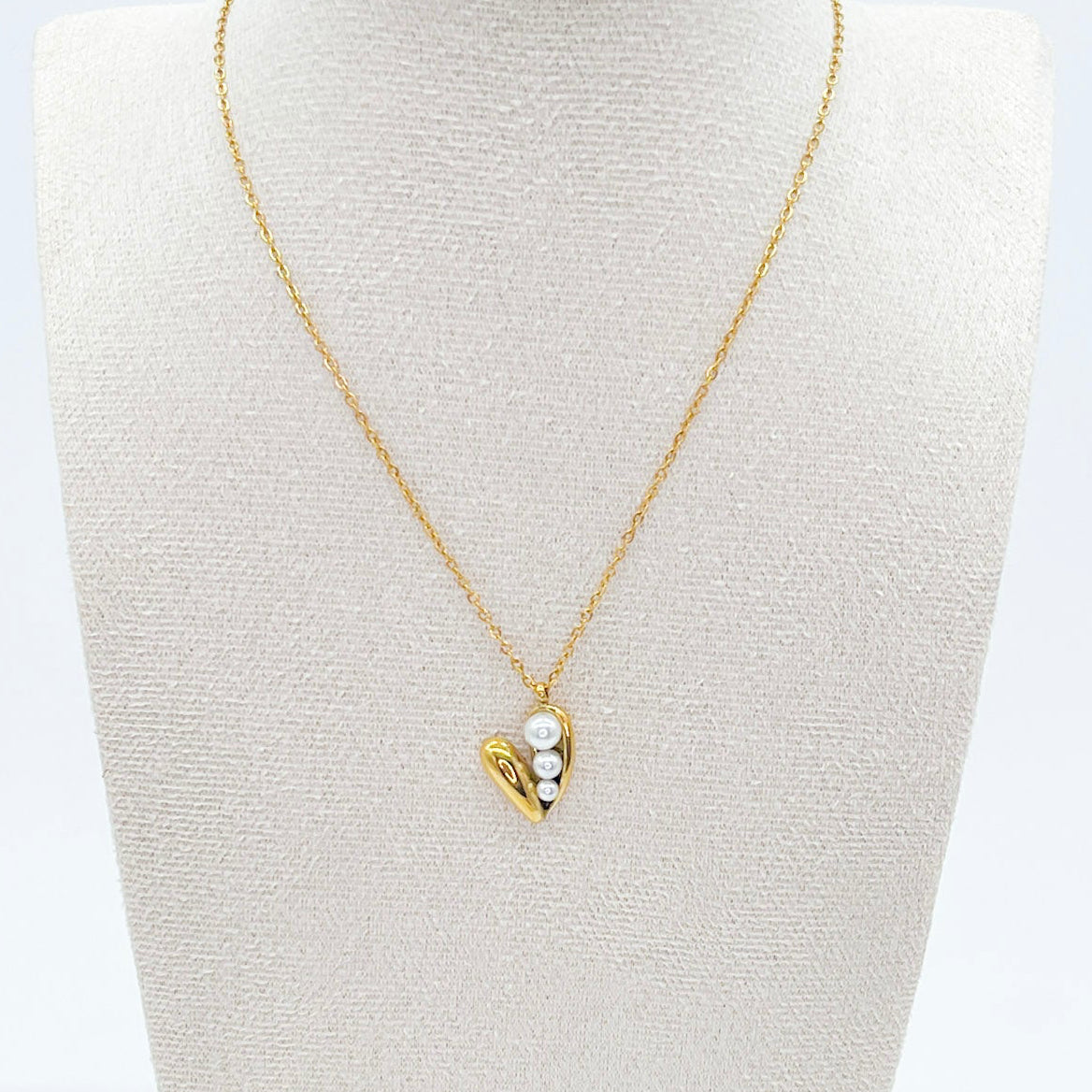 COLLAR CORAZON PERLA