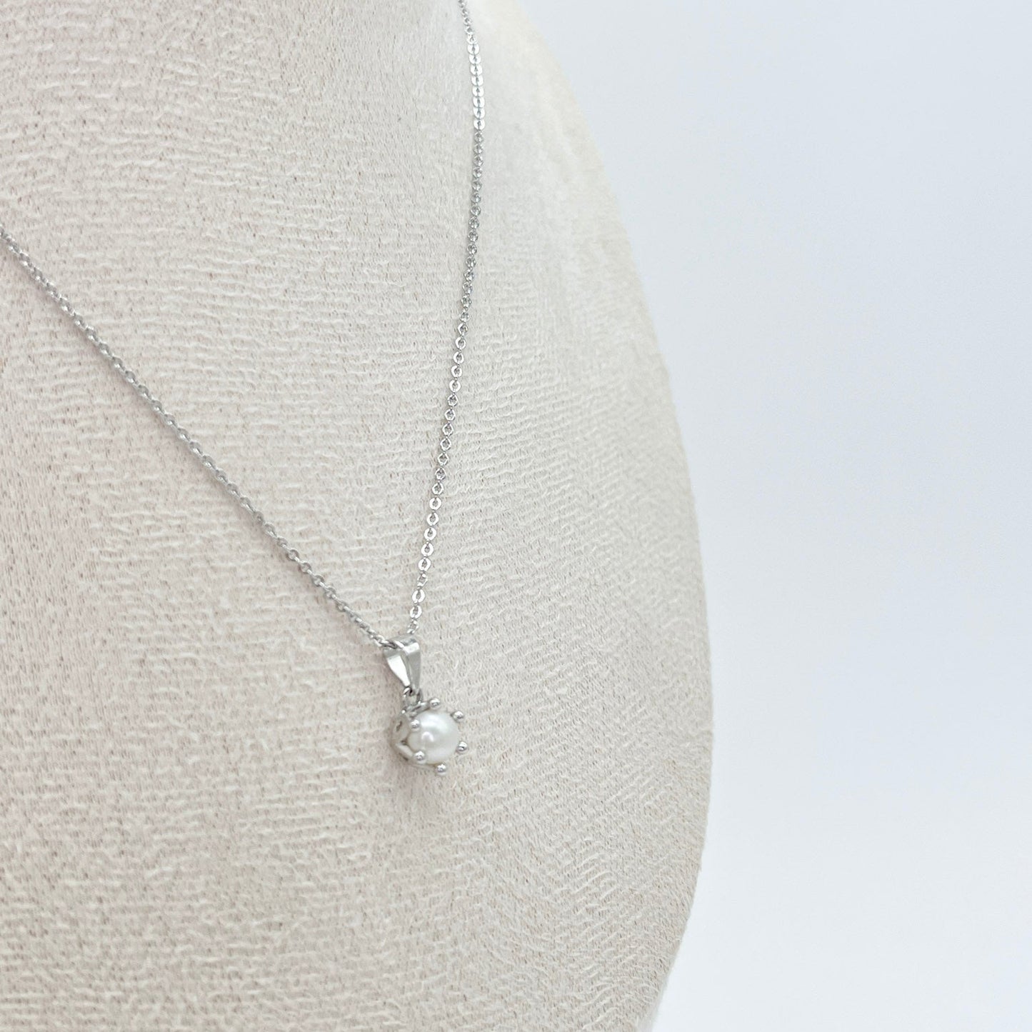 COLLAR PERLA CORONA