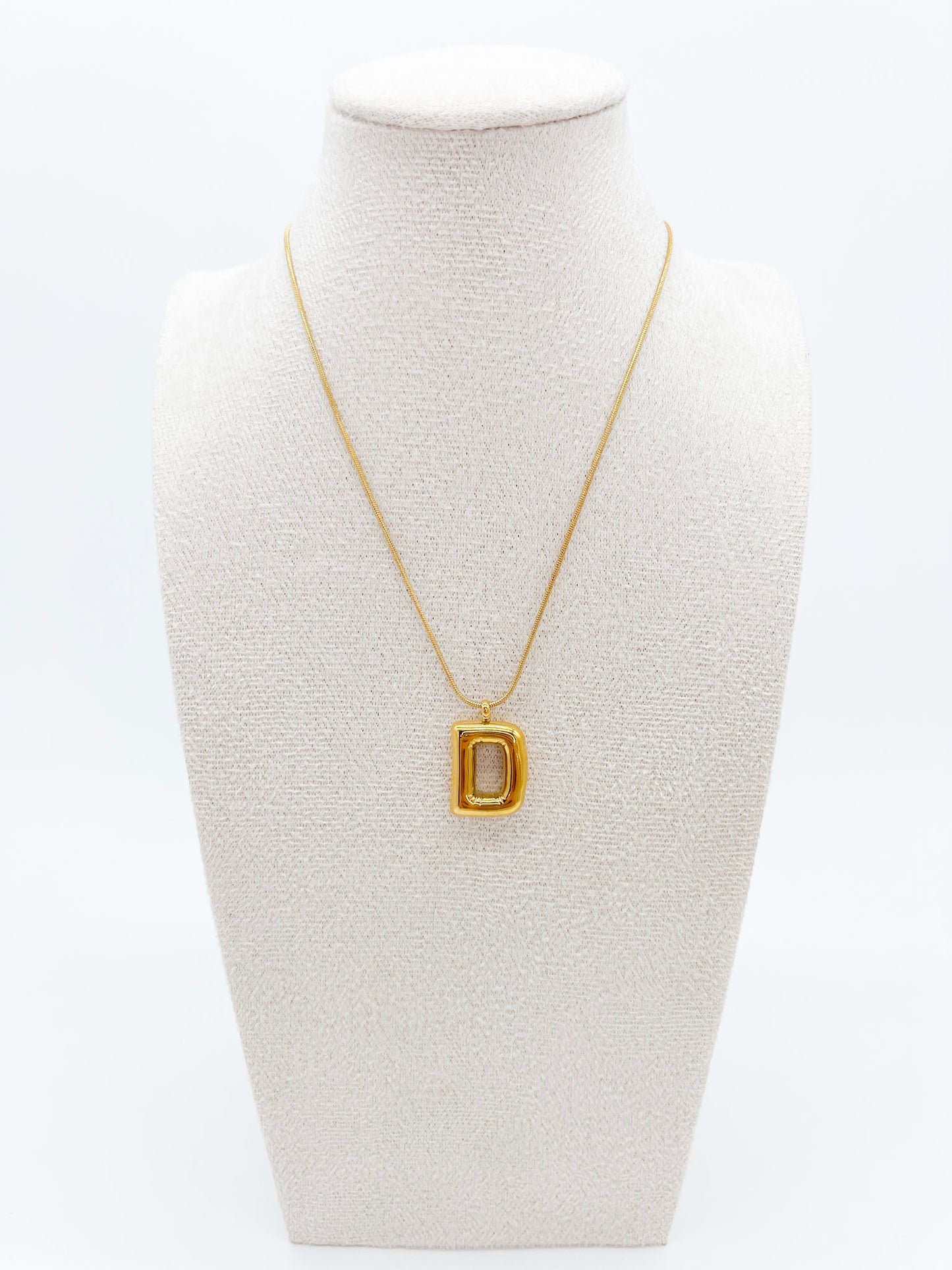 COLLAR INICIAL GLOBO