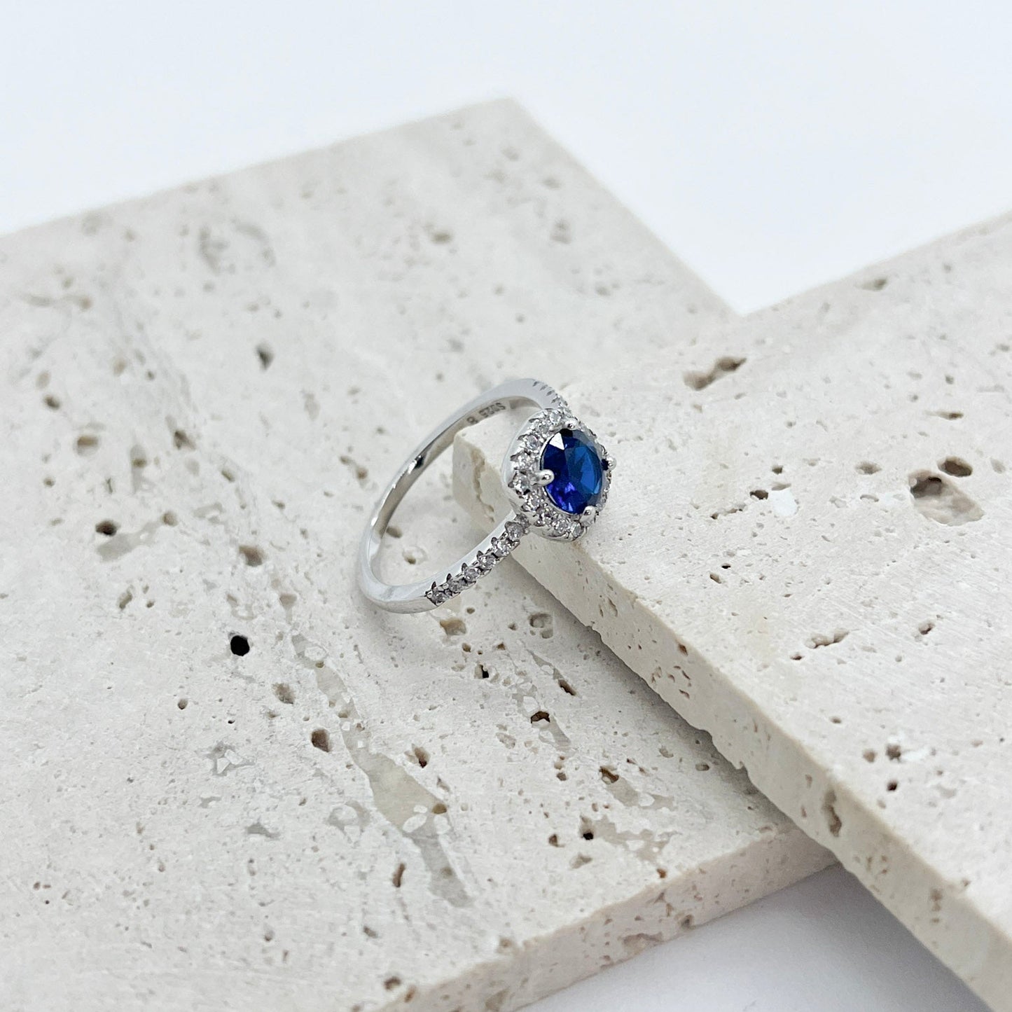 ANILLO ISABEL