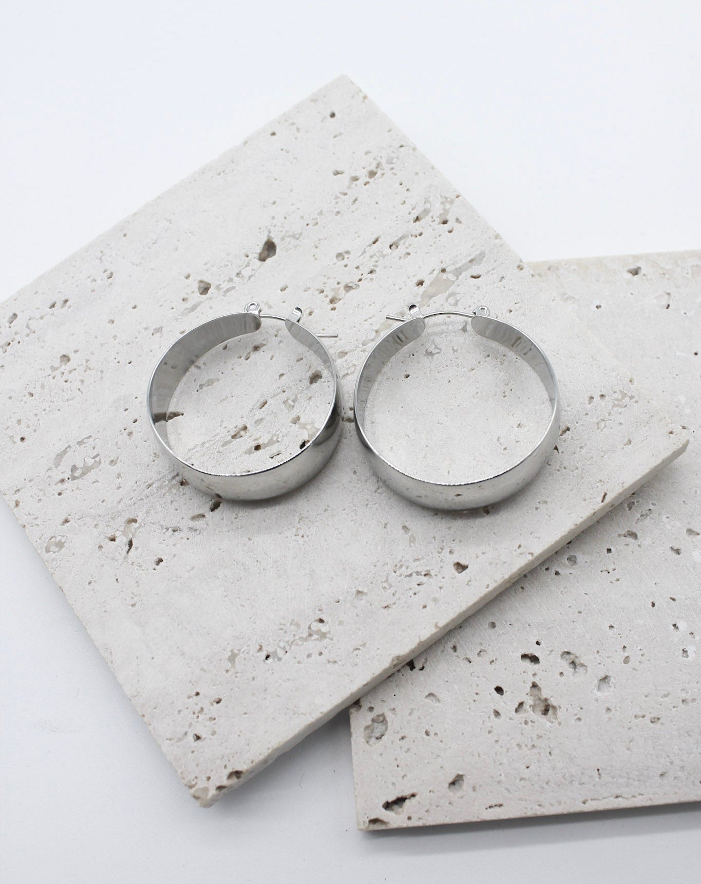 ARRACADA ALI HOOPS