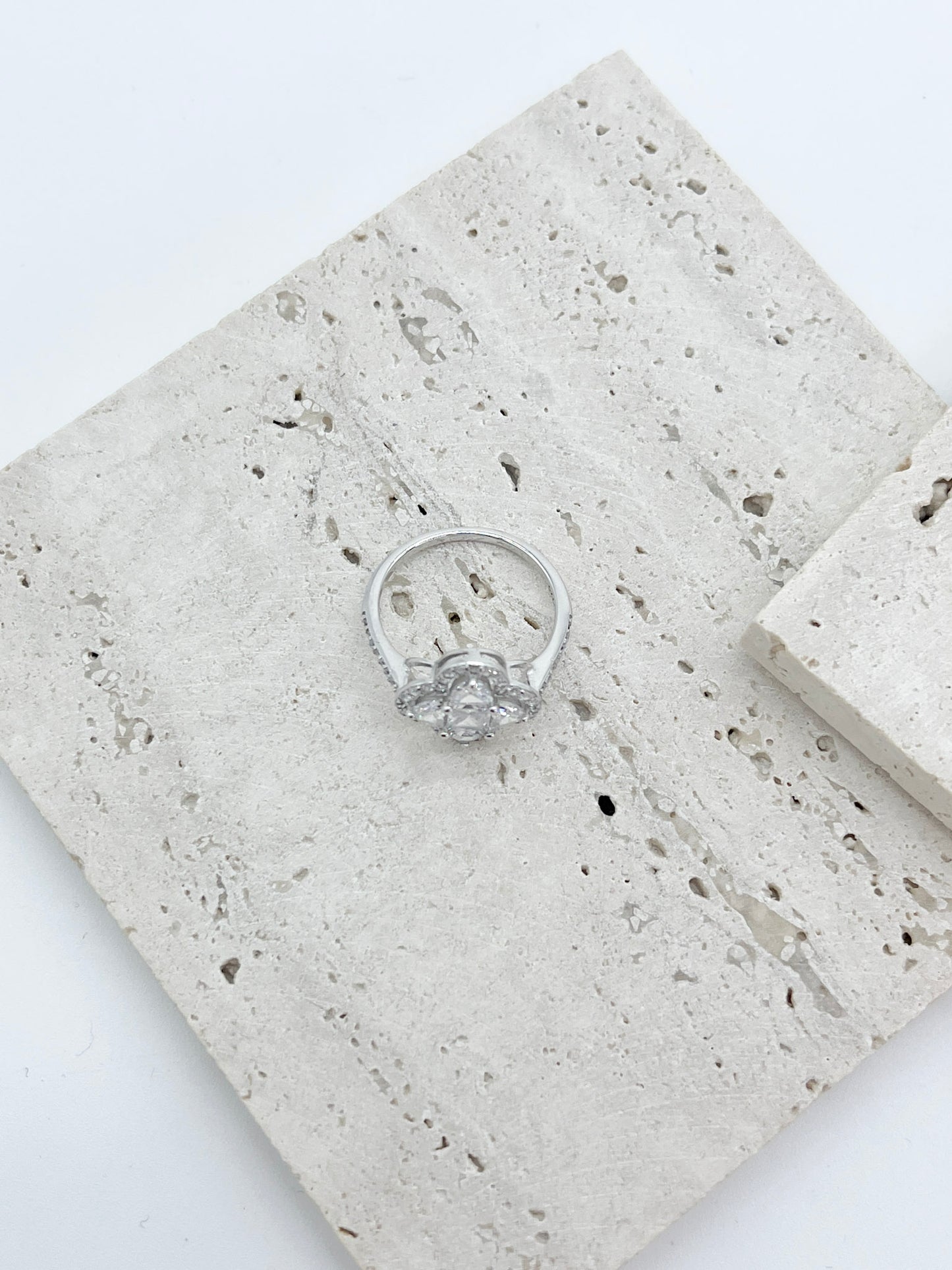 ANILLO CRISTA