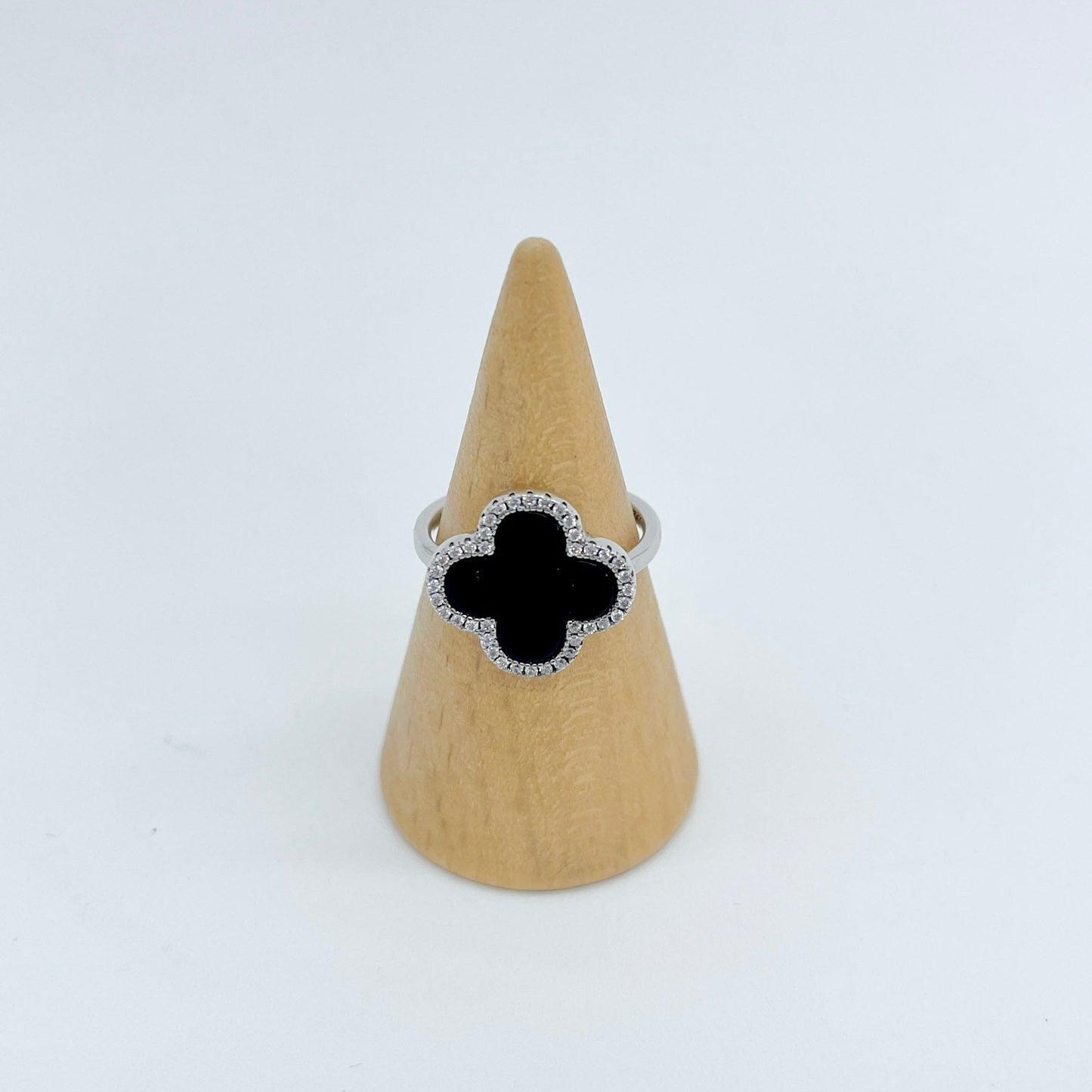 ANILLO TREBOL NEGRO CON ZIRCONIAS