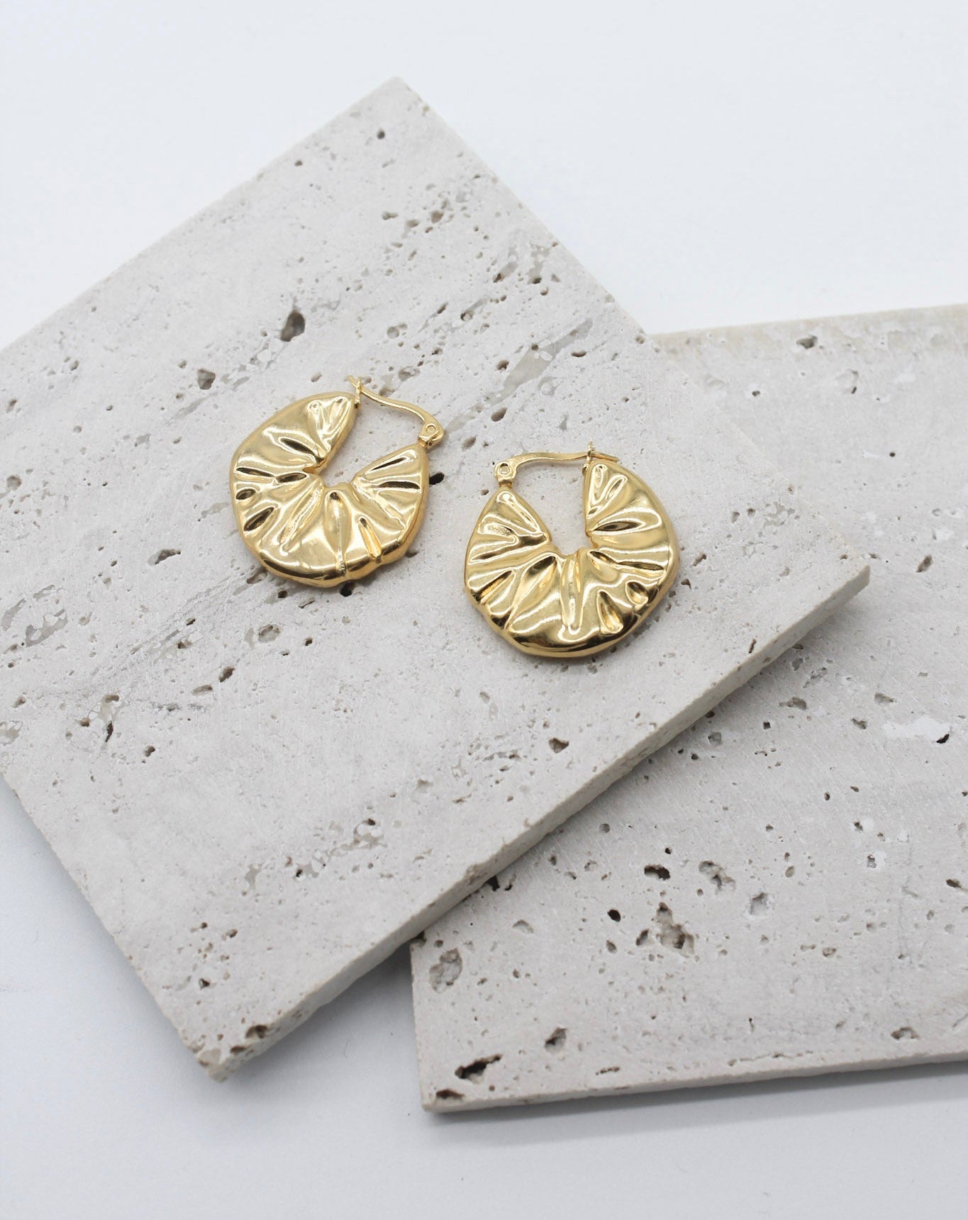 ARETES SIMON