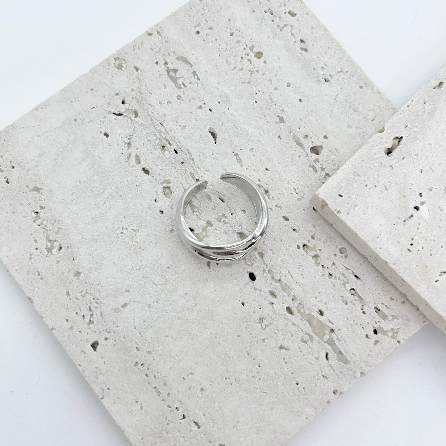 ANILLO CHUNKY PLATEADO ENLAZADO