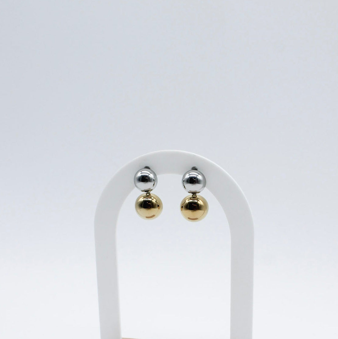 ARETES VALESCA