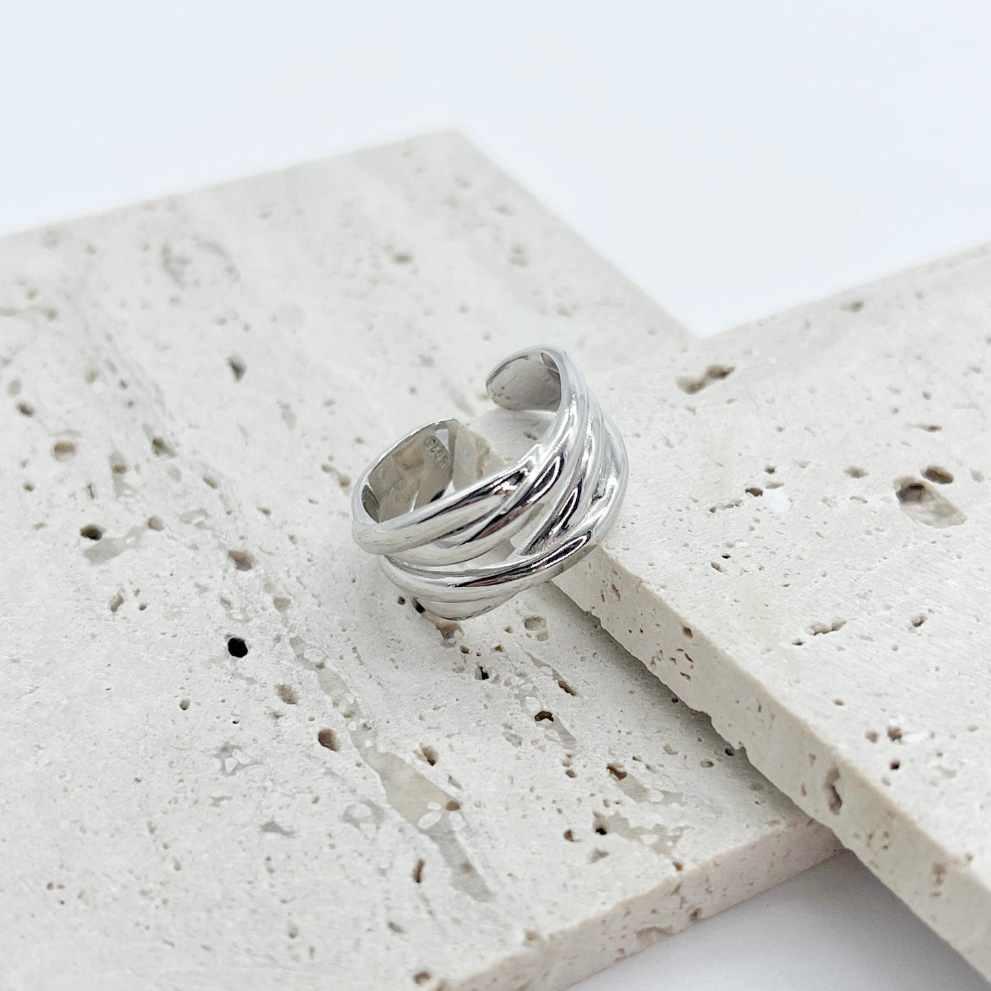 ANILLO CHUNKY PLATEADO ENLAZADO