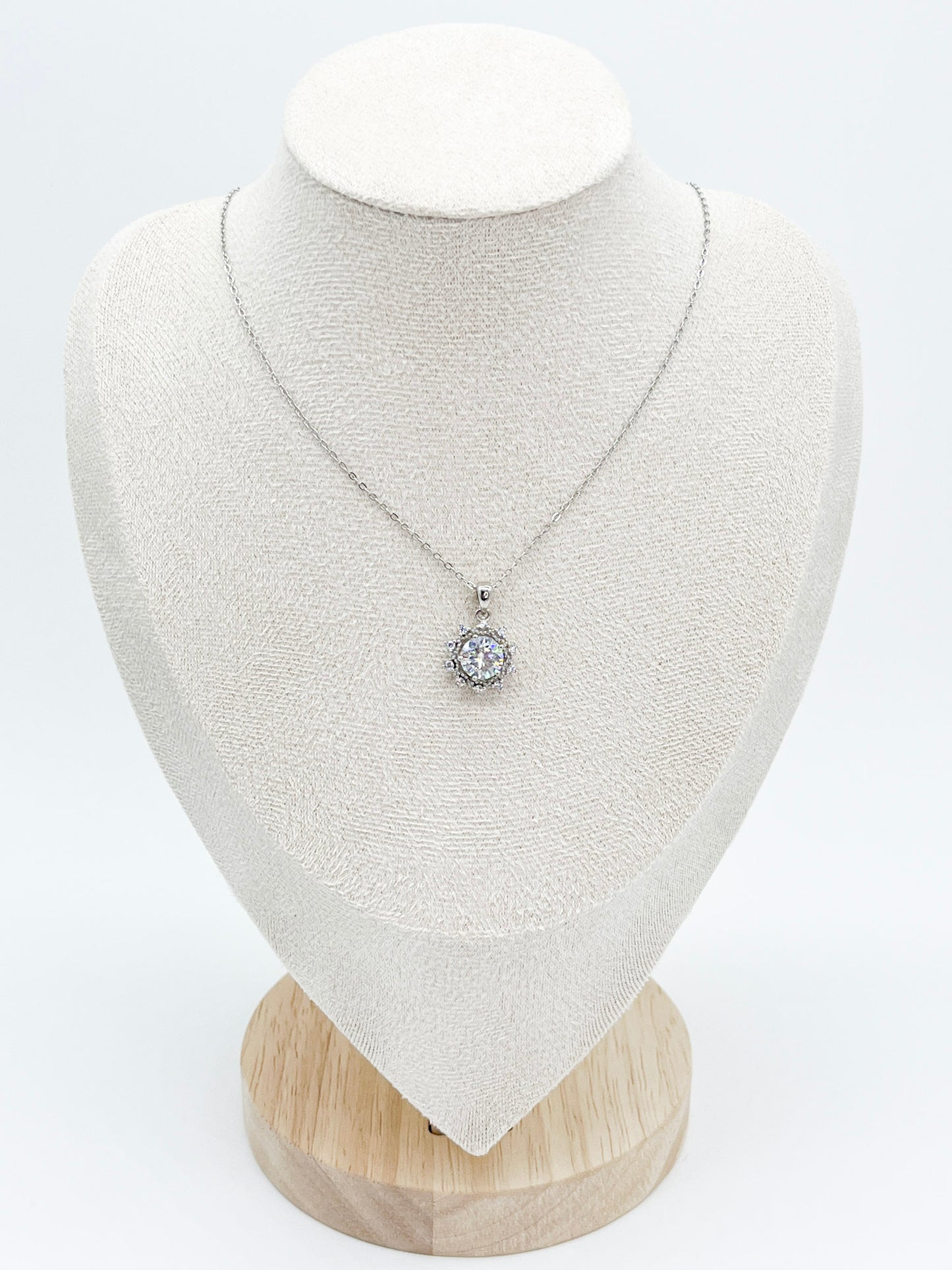 COLLAR SOLITARIO