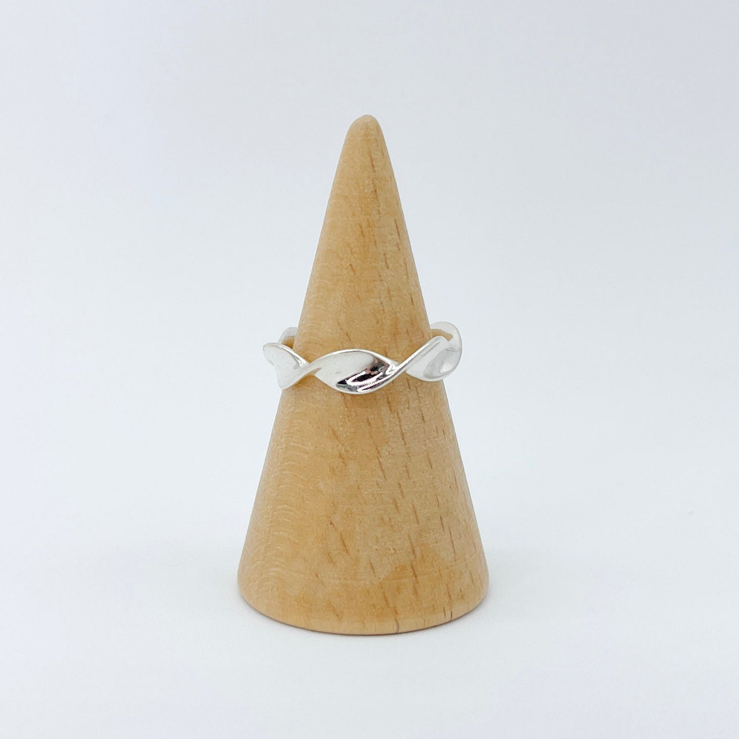 ANILLO TRAMA  AJUSTABLE CON ONDAS