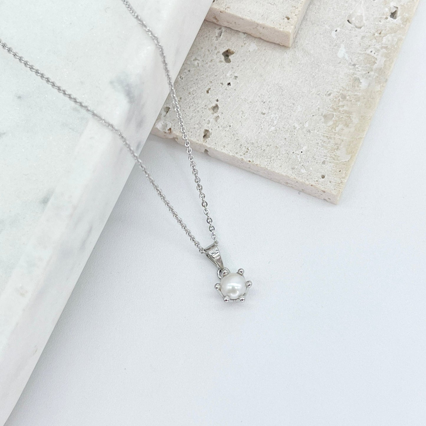 COLLAR PERLA CORONA