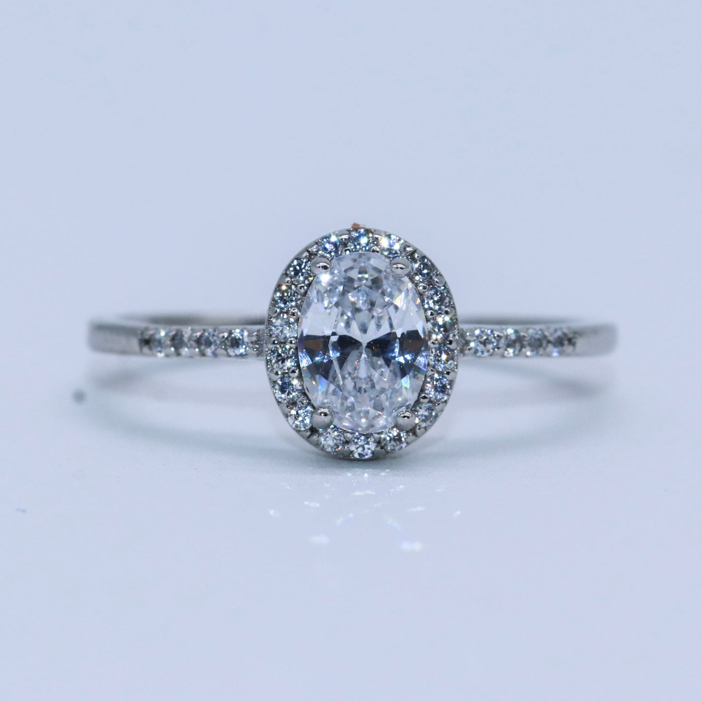 ANILLO OVAL HALO