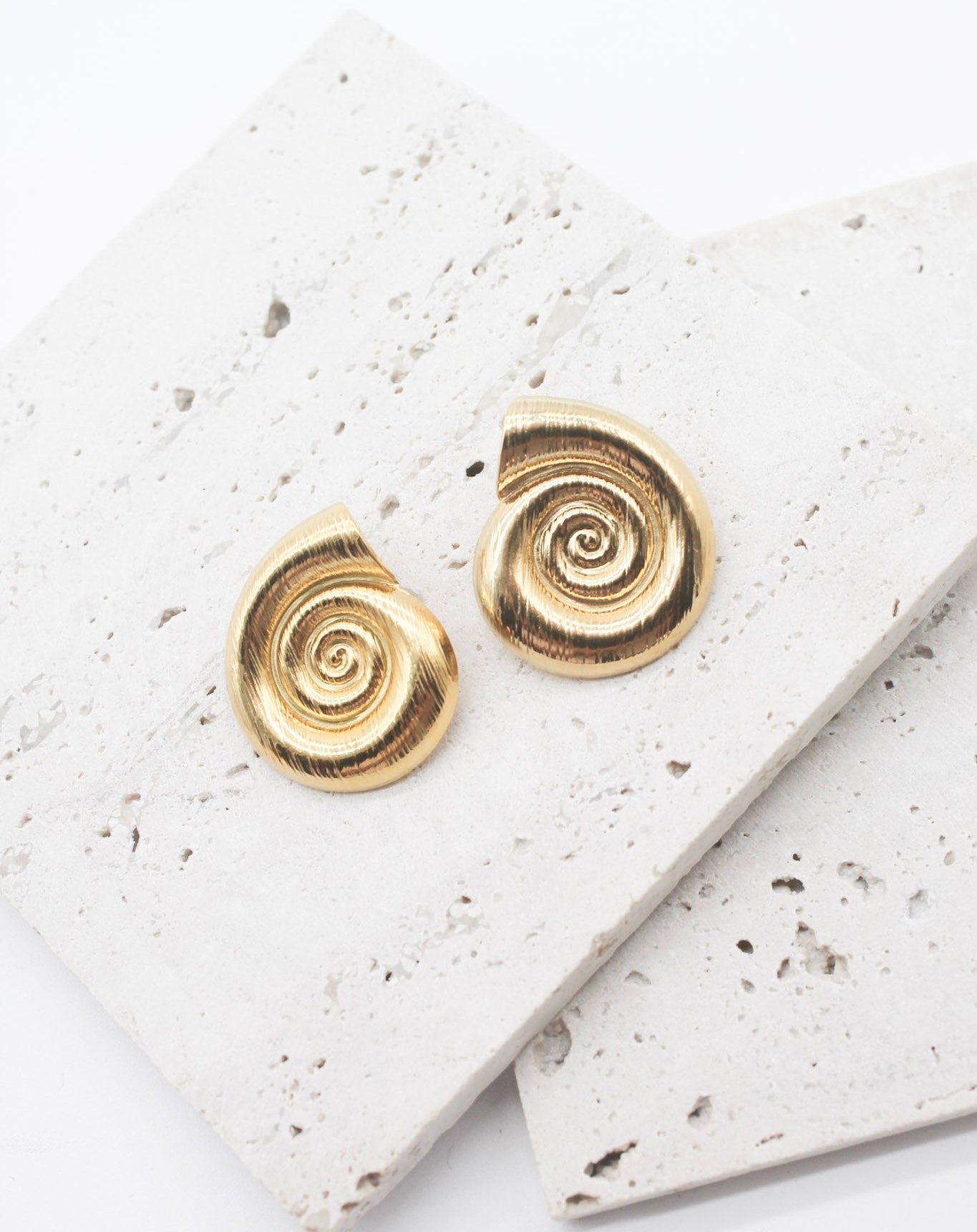 ARETES CAROL