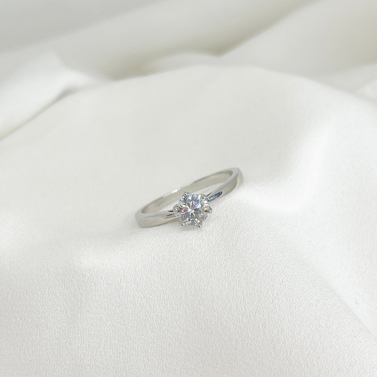 ANILLO MOISSANITA PLATA .925