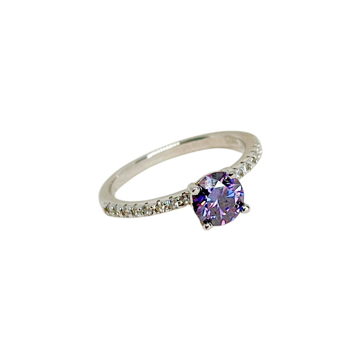 ANILLO LAVANDA PLATA .925 CON PIEDRA MOISSANITA